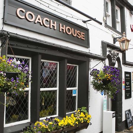 Отель Coach House Bentham Экстерьер фото